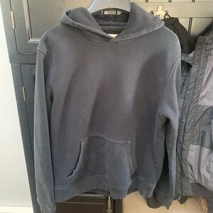 Vuori men’s black hoodie size S